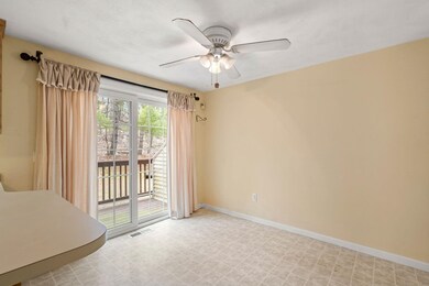 30 Hawkstead Hollow unit 27, Nashua, NH 03063 - photo 4