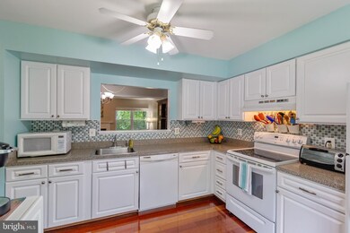 11527 Summer Oak Dr, Germantown, MD 20874 - photo 6