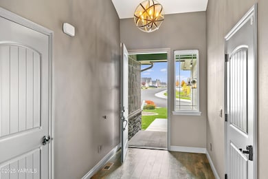 2009 S 73rd Ave, Yakima, WA 98903 - photo 3