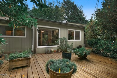 7113 SW Abalone St, South Beach, OR 97366 - photo 4