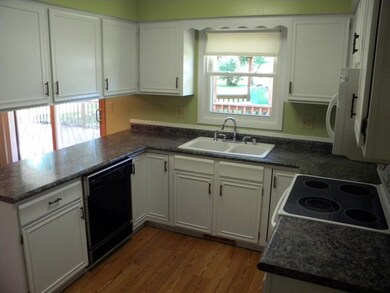 840 S Perry Pkwy, Oregon, WI 53575 - photo 6