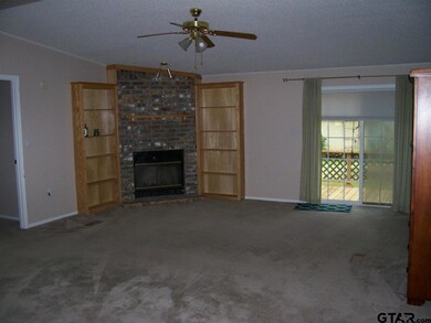 13646 Oakleigh Dr, Tyler, TX 75707 - photo 4