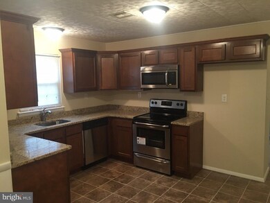 49 Huntington Dr, Southampton, NJ 08088 - photo 3