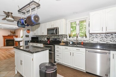 15 Foxwood Ln, Uxbridge, MA 01569 - photo 6