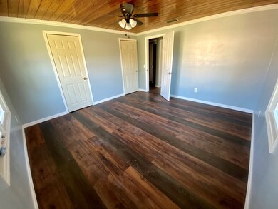 304 James St, Adel, GA 31620 - photo 7