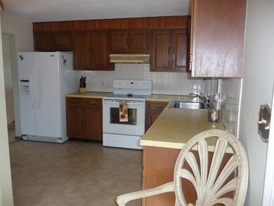 27 Sevoian Dr, Methuen, MA 01844 - photo 5