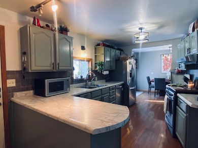 920 Forest Lake Dr, Plover, WI 54467 - photo 2