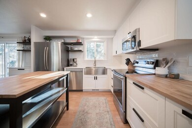 63634 Hunters Cir, Bend, OR 97701 - photo 5