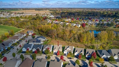 3870 Crooked Creek Dr, Elgin, IL 60124 - photo 4