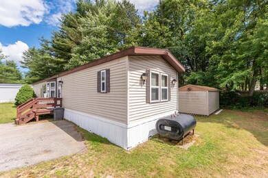 391 Wadleigh Falls Rd unit 4, Newmarket, NH 03857 - photo 4