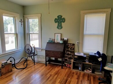 502 N Edison St, Fredericksburg, TX 78624 - photo 7