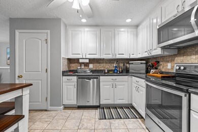 8 Longmeadow Dr unit 31, Rowley, MA 01969 - photo 7