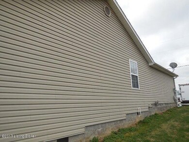 137 Maple St, Campbellsburg, KY 40011 - photo 4