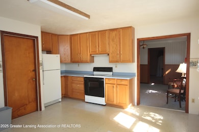 1694 W Solon Rd, Dewitt, MI 48820 - photo 3