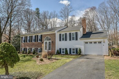 8006 Lake Pleasant Dr, Springfield, VA 22153 - photo 2