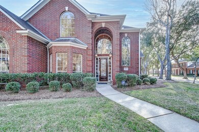 This home has stunning windows throughout - very e