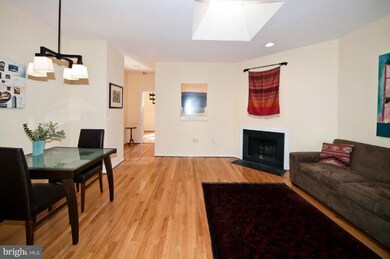 1811 Vernon St NW unit 302, Washington, DC 20009 - photo 2