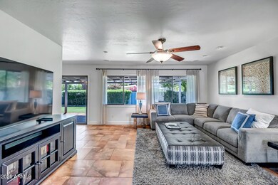 2637 E Turquoise Dr, Phoenix, AZ 85028 - photo 3