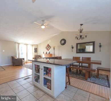 104 Penns Grant Dr, Morrisville, PA 19067 - photo 6