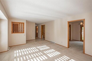 6907 Reeder St, Shawnee, KS 66203 - photo 5