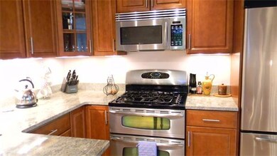 282 Tappan St, Brookline, MA 02445 - photo 5