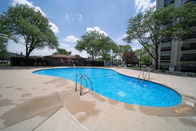 Golf Towers unit 5B, Des Plaines, IL 60016 - photo 3