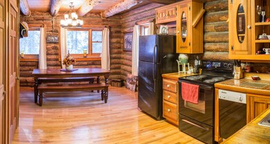 Kitchen / Dining