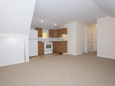 2 Weaver St unit 2nd Floor, Greenwich, CT 06831 - photo 6