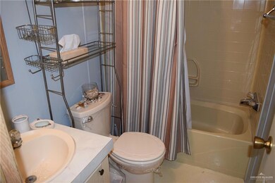 424 Northcutt Dr, Alamo, TX 78516 - photo 7