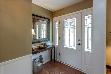 1214 King Arthur Cir, College Station, TX 77840 - photo 2