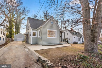 5811 Quintana St, Riverdale, MD 20737 - photo 2