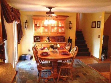Dining Room Eating area off kitchen