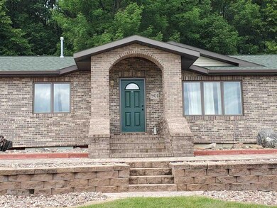 901 W 11th St, Marshfield, WI 54449 - photo 2