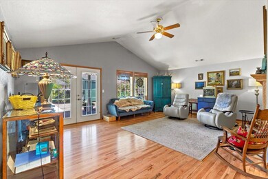 06-830 Amanda Way-6