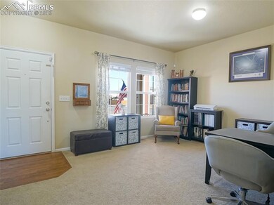 Enteryway/formal living area