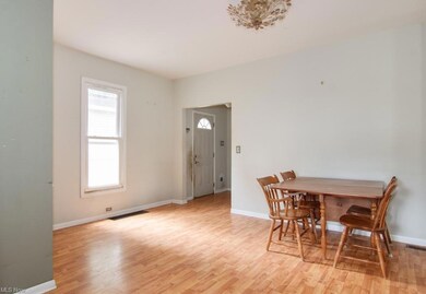 Large Eat In Kitchen area