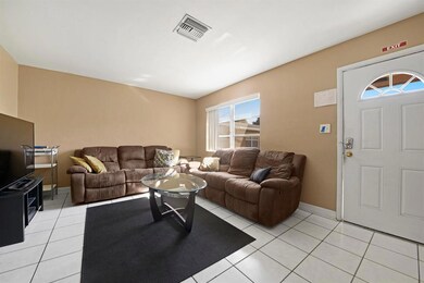 1310_NE_3rd Ave_02