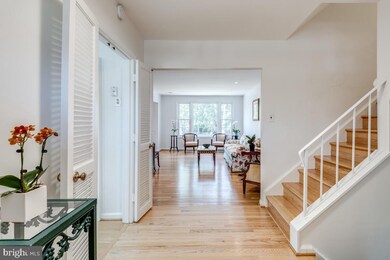 2524 Farrier Ln, Reston, VA 20191 - photo 4