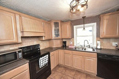 25 Circle Dr, West Springfield, MA 01089 - photo 2