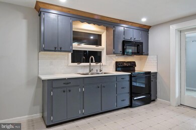 320 N Sunrise Ln, Boyertown, PA 19512 - photo 6