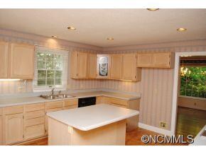 Kitchen/Door to Dining Room