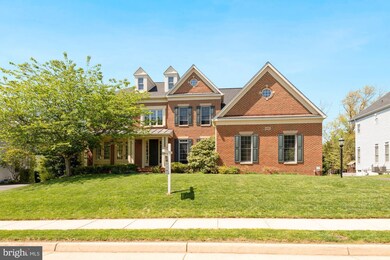 43430 Mountcastle Dr, Chantilly, VA 20152 - photo 3