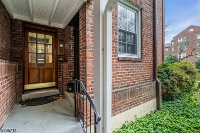 English Village Condominiums unit 2A, Cranford, NJ 07016 - photo 2