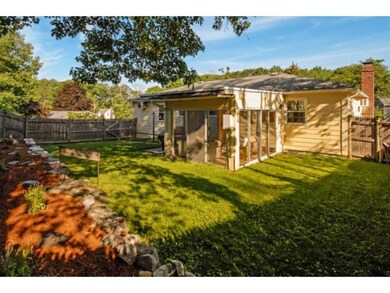 565 Oak St, Manchester, NH 03104 - photo 3