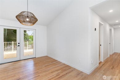 8428 NE 132nd Place, Kirkland, WA 98034 - photo 7