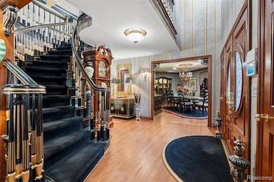 7310 Sandy Creek Ln, Bloomfield Hills, MI 48301 - photo 4