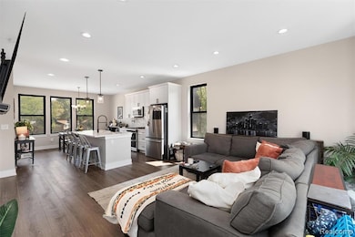 1055 Hampton Cir, Detroit, MI 48207 - photo 5