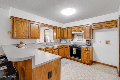 123 Pleasant View-6