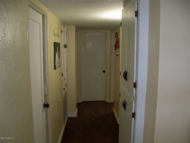 Burtch - 2824 East Mulberry Drive Hall 1