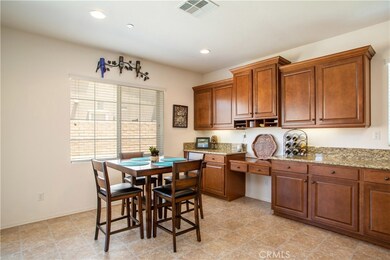 5505 N Pinnacle Ln, San Bernardino, CA 92407 - photo 4